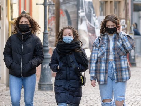 Jugendliche im Bundestag: Erfahrungen und Forderungen der Generation Corona